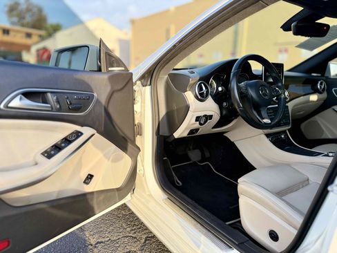 Used 2016 Mercedes-Benz CLA 250 image 17