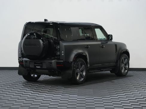 Used 2025 Land Rover Defender 110 V8 AWD/4WD image 6