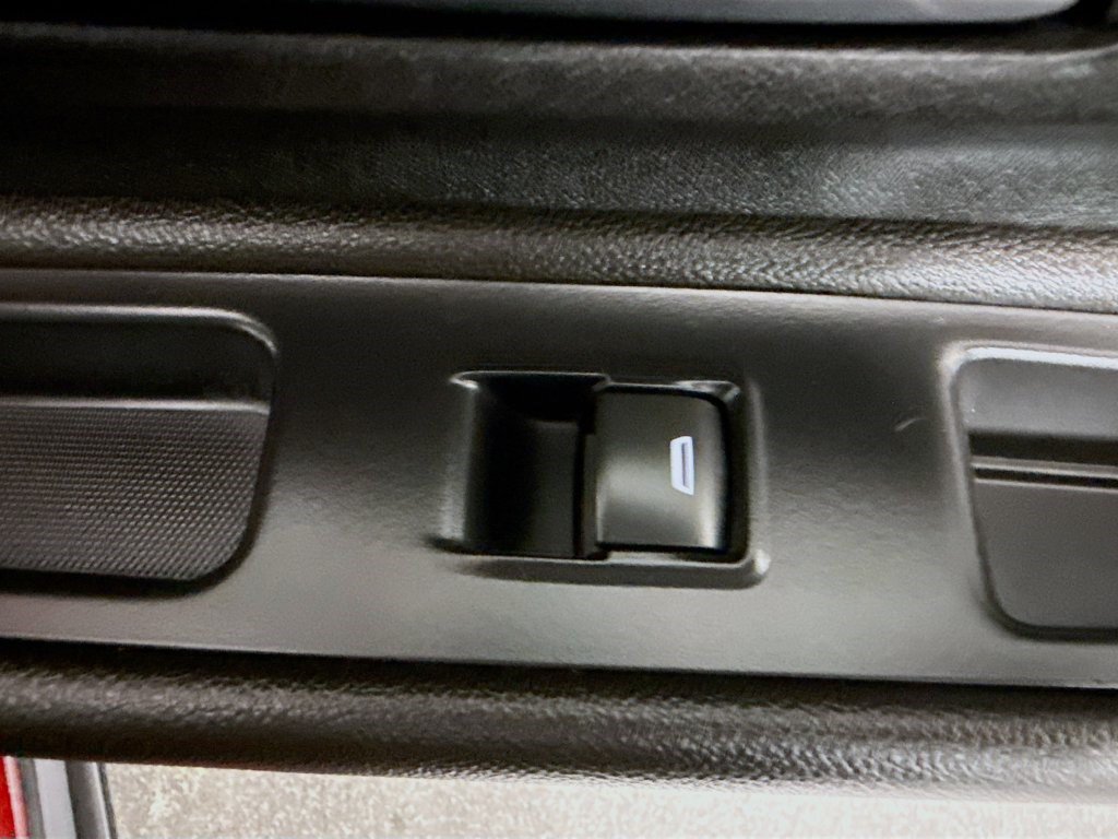 Used 2020 GMC Terrain SLE w/ Driver Convenience Package FWD image 30