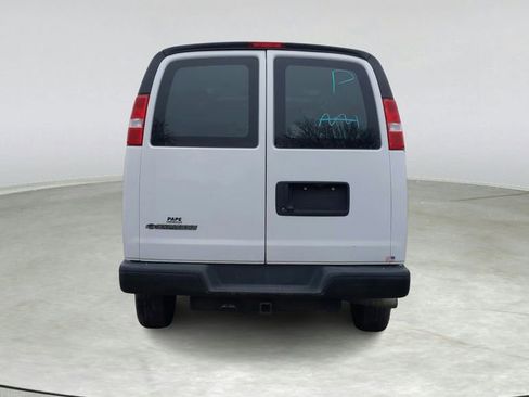 Used 2019 Chevrolet Express 3500 Extended w/ Driver Convenience Package RWD image 5