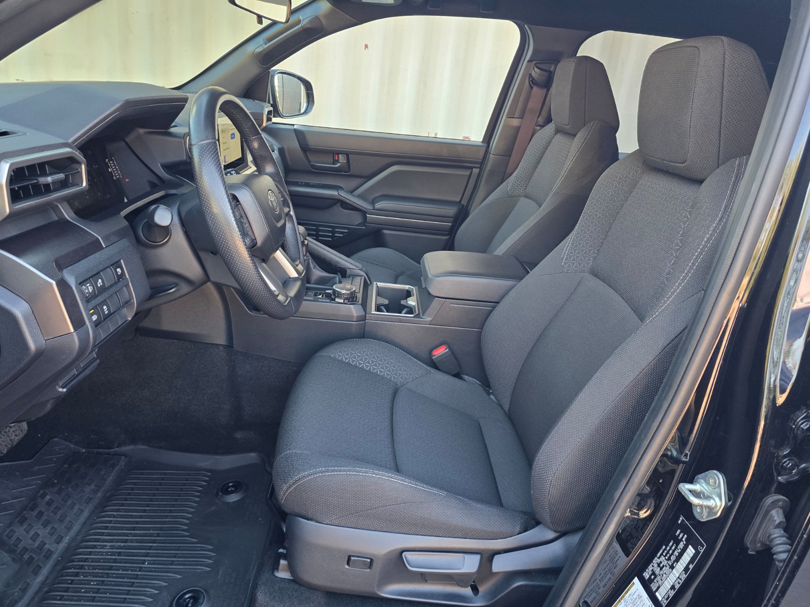 Used 2025 Toyota 4Runner SR5 AWD/4WD image 13