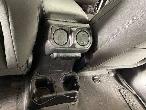 Used 2023 Jeep Wrangler Unlimited Sport AWD/4WD image 19