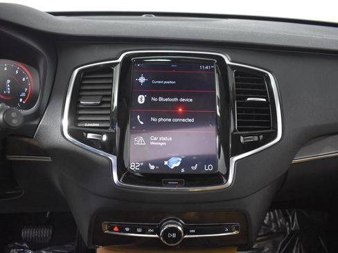 Used 2016 Volvo XC90 T6 Momentum w/ Momentum Plus Package AWD/4WD image 18