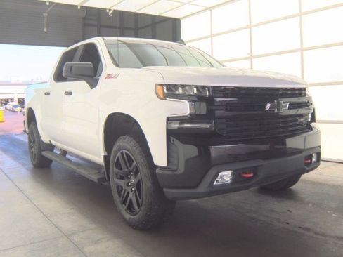 Used 2022 Chevrolet Silverado 1500 LT Trail Boss w/ Convenience Package II AWD/4WD image 7