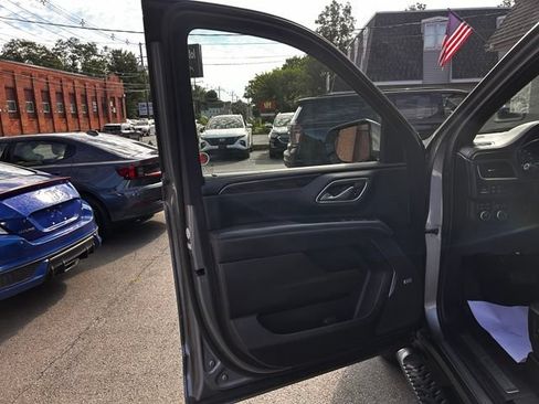 Used 2022 Chevrolet Tahoe Z71 AWD/4WD image 10