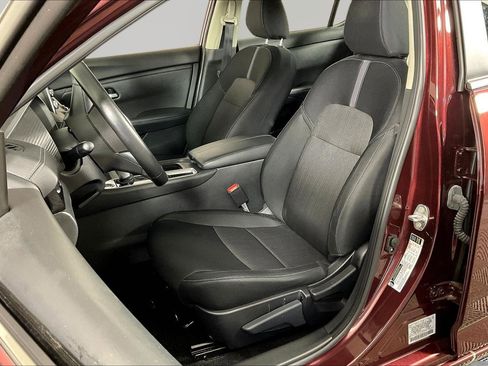 Used 2025 Nissan Sentra SV w/ All-Weather Package image 21