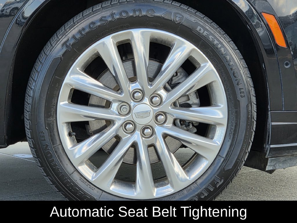 Used 2023 Cadillac XT6 Premium Luxury w/ Technology Package FWD image 12