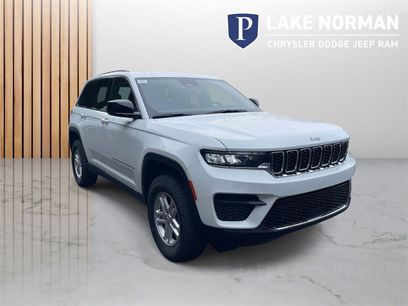 New 2025 Jeep Grand Cherokee Laredo w/ Luxury Tech Group I