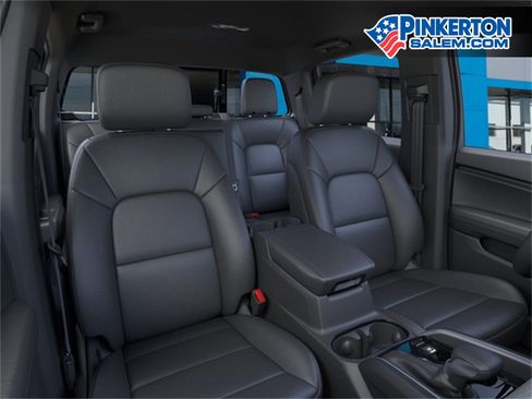 New 2025 Chevrolet Colorado LT w/ LT Convenience Package image 16