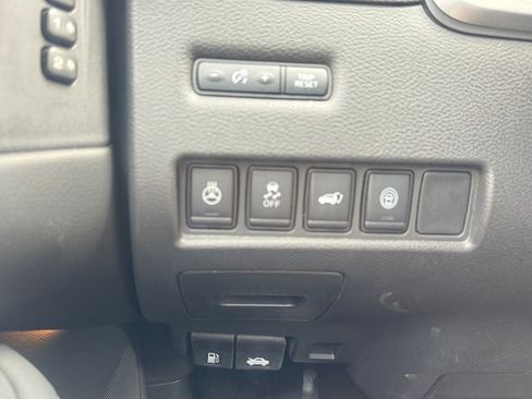 Used 2024 Nissan Murano SL AWD/4WD image 17