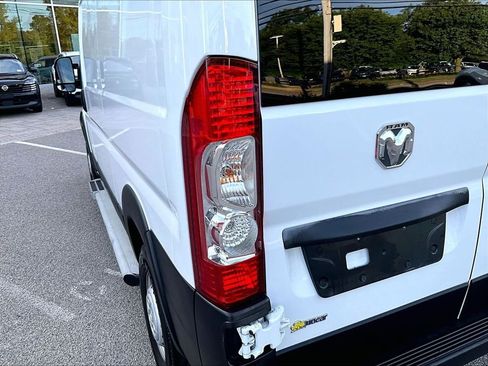 Used 2025 RAM ProMaster 2500 w/ U-Haul Equipment Group FWD image 31