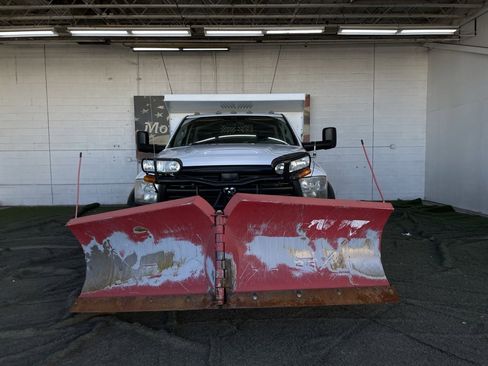 Used 2012 RAM 4500 4x4 Regular Cab w/ Max Tow Pkg image 2