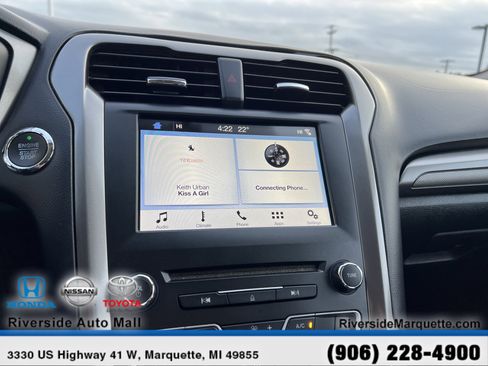 Used 2017 Ford Fusion SE w/ Fusion SE Technology Package image 17