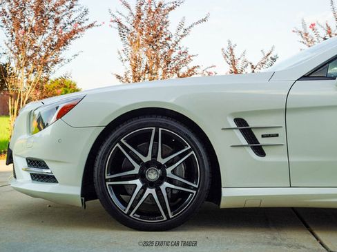 Used 2015 Mercedes-Benz SL 550 image 58