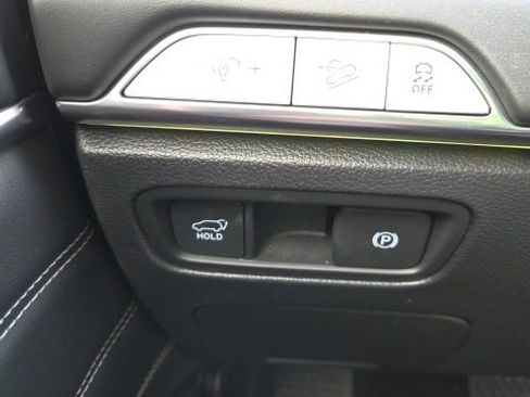 Used 2025 Genesis GV80 2.5T Standard image 11