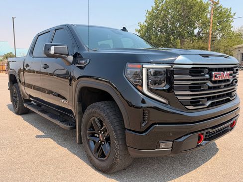 Used 2024 GMC Sierra 1500 AT4 w/ AT4 Preferred Package AWD/4WD image 5