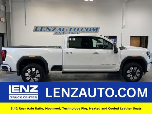 Used 2025 GMC Sierra 2500 Denali w/ Denali Reserve Package AWD/4WD image 1