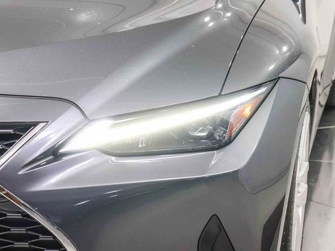 Used 2023 Lexus IS 300 w/ Comfort Package RWD image 7