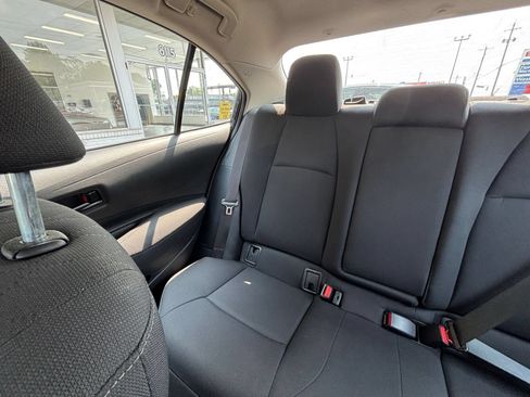 Used 2025 Toyota Corolla LE FWD image 38