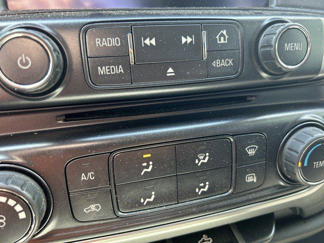 Used 2018 Chevrolet Silverado 1500 LT AWD/4WD image 18
