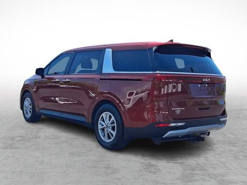 Used 2023 Kia Carnival LX FWD image 4