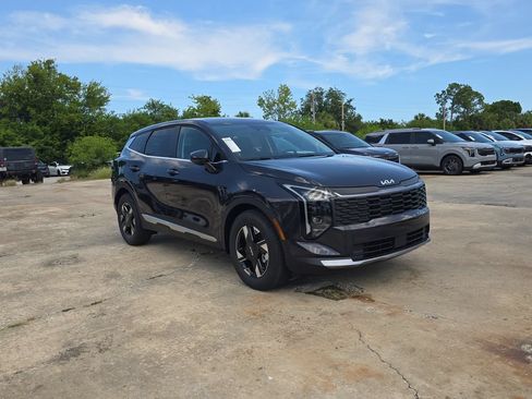 New 2026 Kia Sportage LX FWD image 2