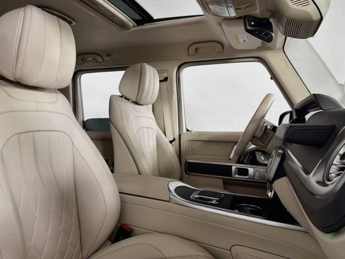 Certified 2025 Mercedes-Benz G 550 image 8
