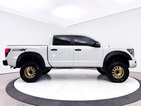 Used 2020 Nissan Titan PRO-4X w/ Pro-4x Convenience Package image 39