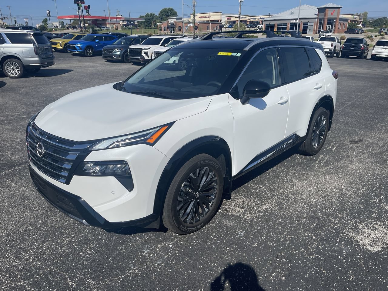 Used 2026 Nissan Rogue Platinum w/ Platinum Premium Package AWD/4WD image 1