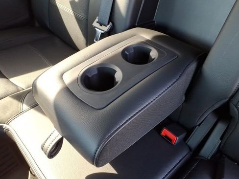 New 2026 RAM 3500 Laramie AWD/4WD image 28