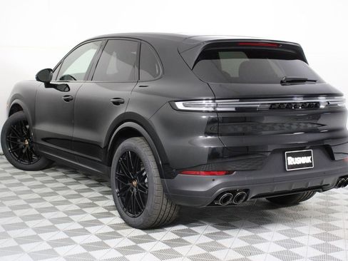 New 2026 Porsche Cayenne S AWD/4WD image 3