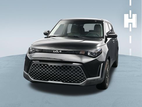 Used 2024 Kia Soul EX FWD image 3