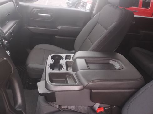 Used 2020 Chevrolet Silverado 2500 Custom w/ Custom Value Package image 13