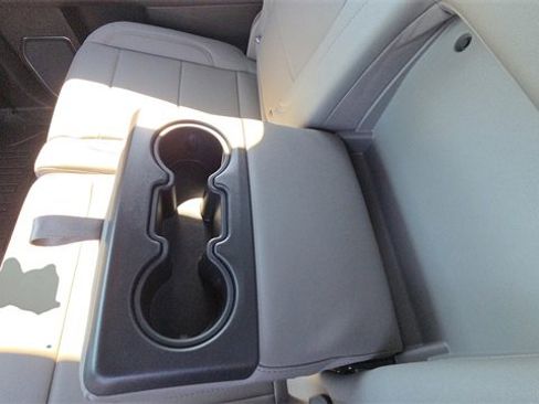 New 2026 GMC Sierra 2500 SLT w/ SLT Convenience Package image 36