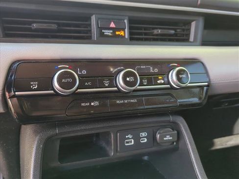 Used 2023 Honda Pilot LX image 21