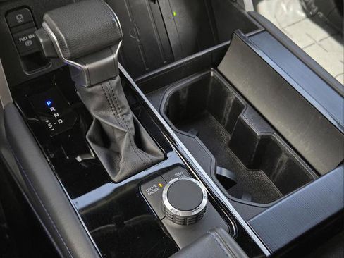 Used 2024 Toyota Sequoia Platinum image 18