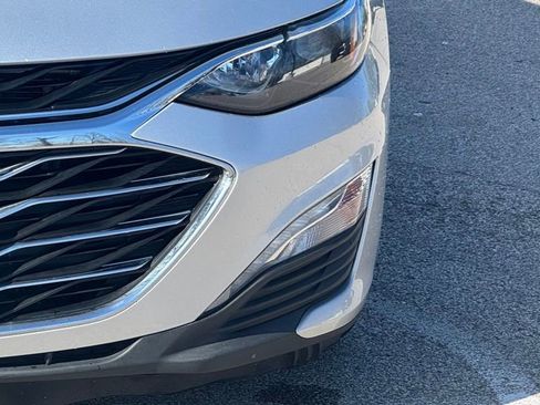 Used 2019 Chevrolet Malibu LT FWD image 5