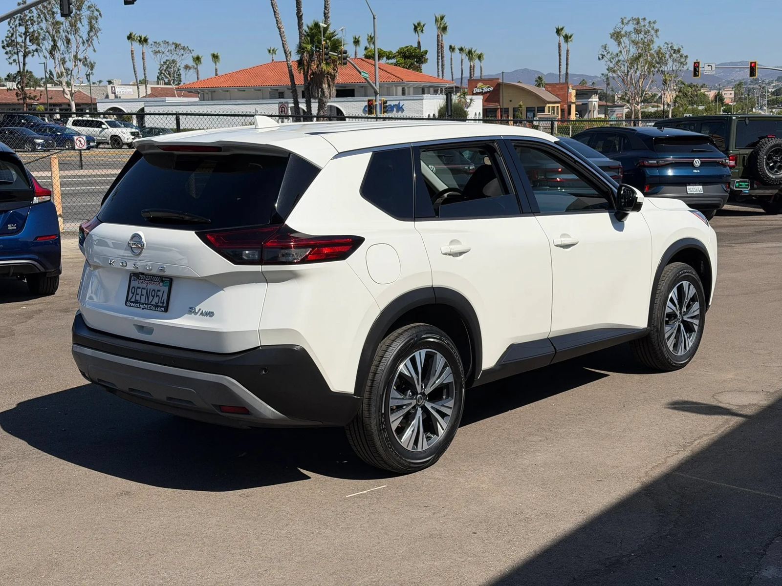 Used 2021 Nissan Rogue SV AWD/4WD image 5