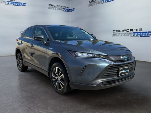Used 2021 Toyota Venza LE w/ Carpet Mat Package (TMS) AWD/4WD image 3