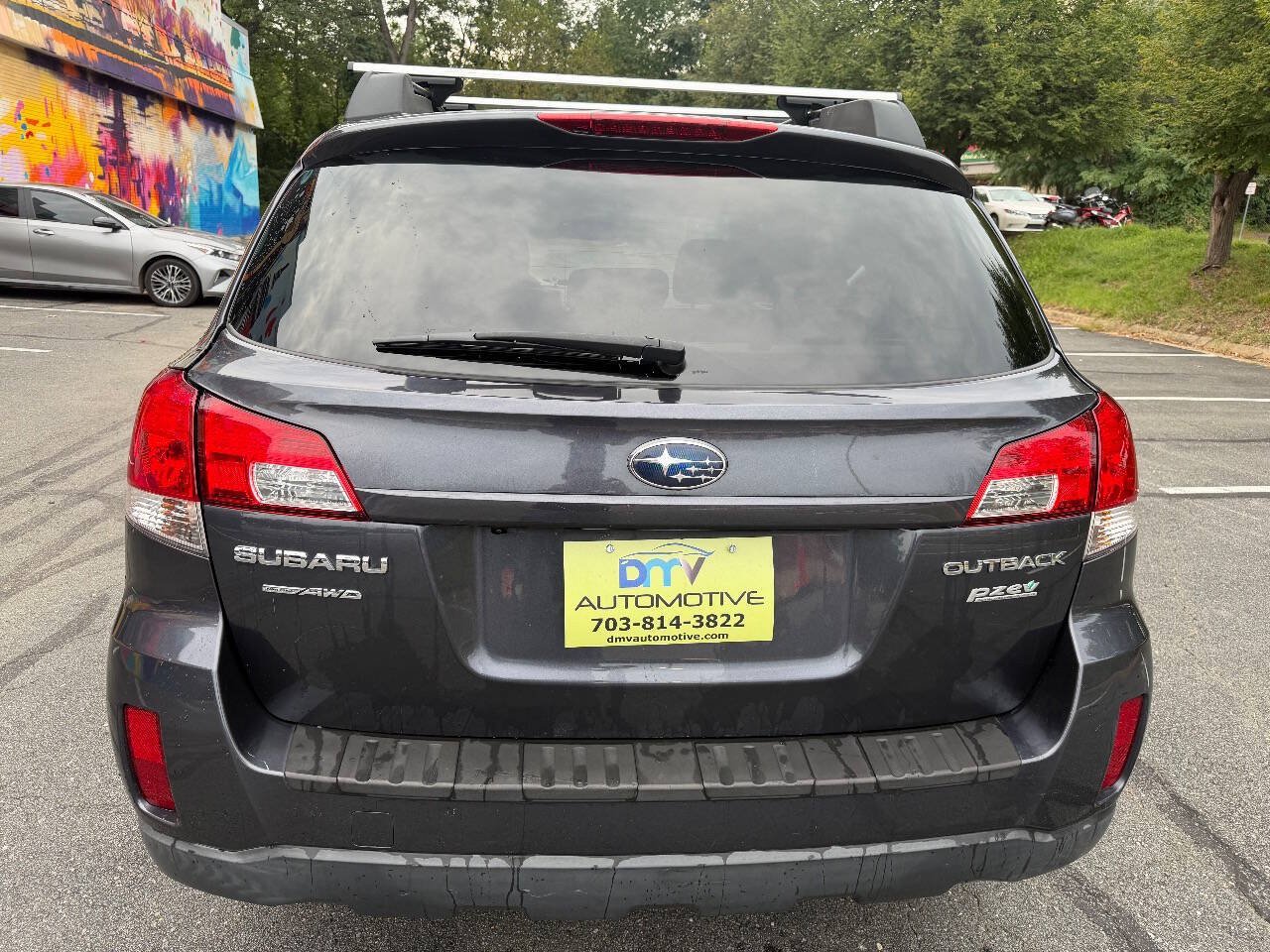 Used 2011 Subaru Outback 2.5i Premium AWD/4WD image 5