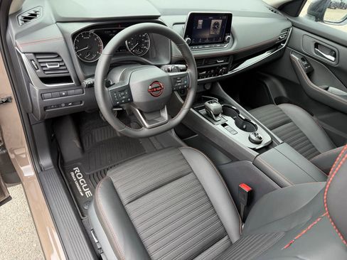 New 2026 Nissan Rogue SV image 10