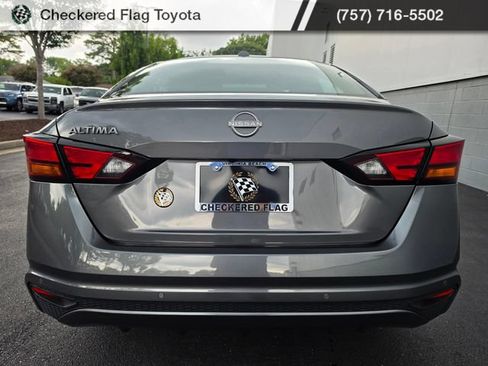Used 2025 Nissan Altima 2.5 SV FWD image 4