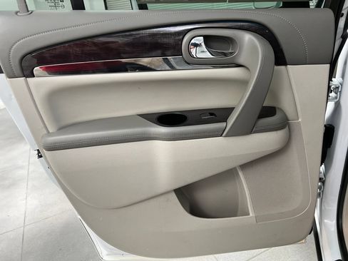 Used 2017 Buick Enclave Convenience FWD image 20