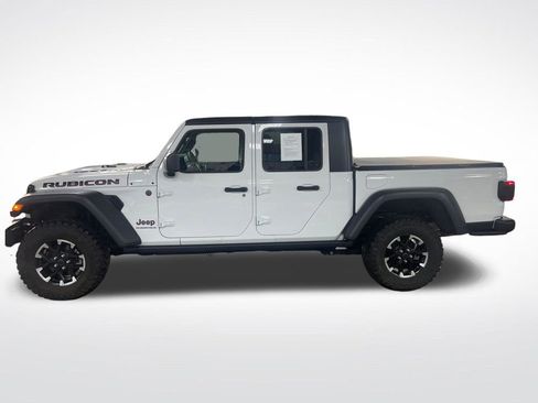 Certified 2024 Jeep Gladiator Rubicon w/ Safety Group AWD/4WD image 2