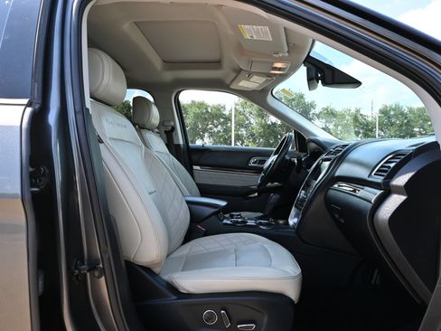 Used 2017 Ford Explorer Platinum AWD/4WD image 26