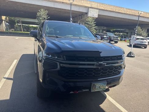 Used 2022 Chevrolet Suburban Z71 w/ Off-Road Capability Package AWD/4WD image 9