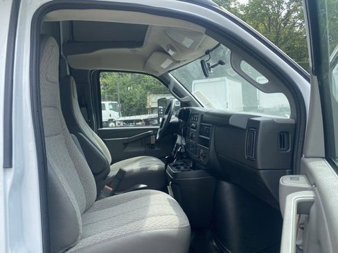 New 2025 Chevrolet Express 4500 4500 Series w/ Power Convenience Package image 30