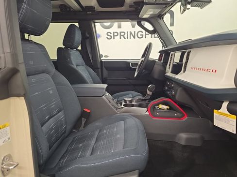 New 2026 Ford Bronco Heritage Edition AWD/4WD image 10