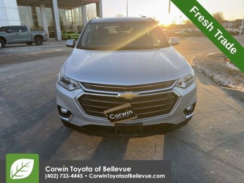 Used 2018 Chevrolet Traverse LT image 3