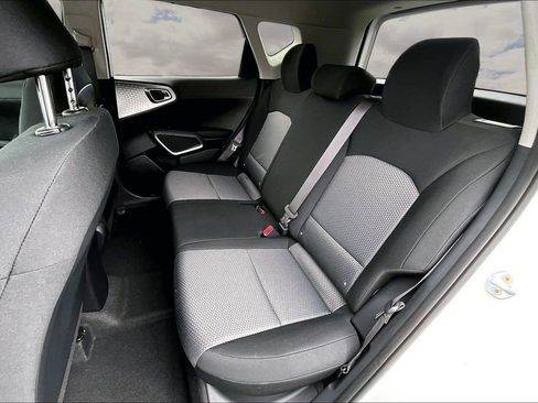 Used 2023 Kia Soul LX FWD image 22